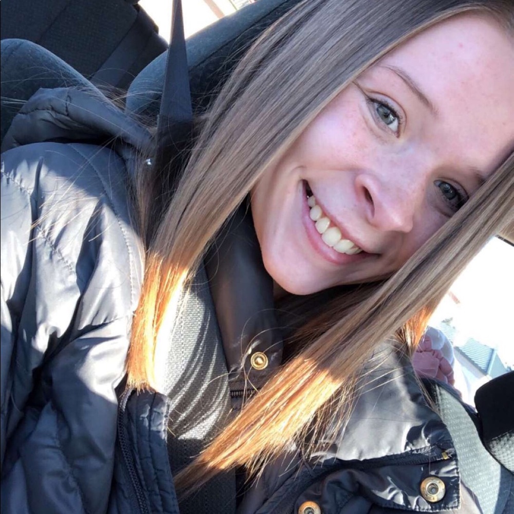 Meet your Posher, Averie